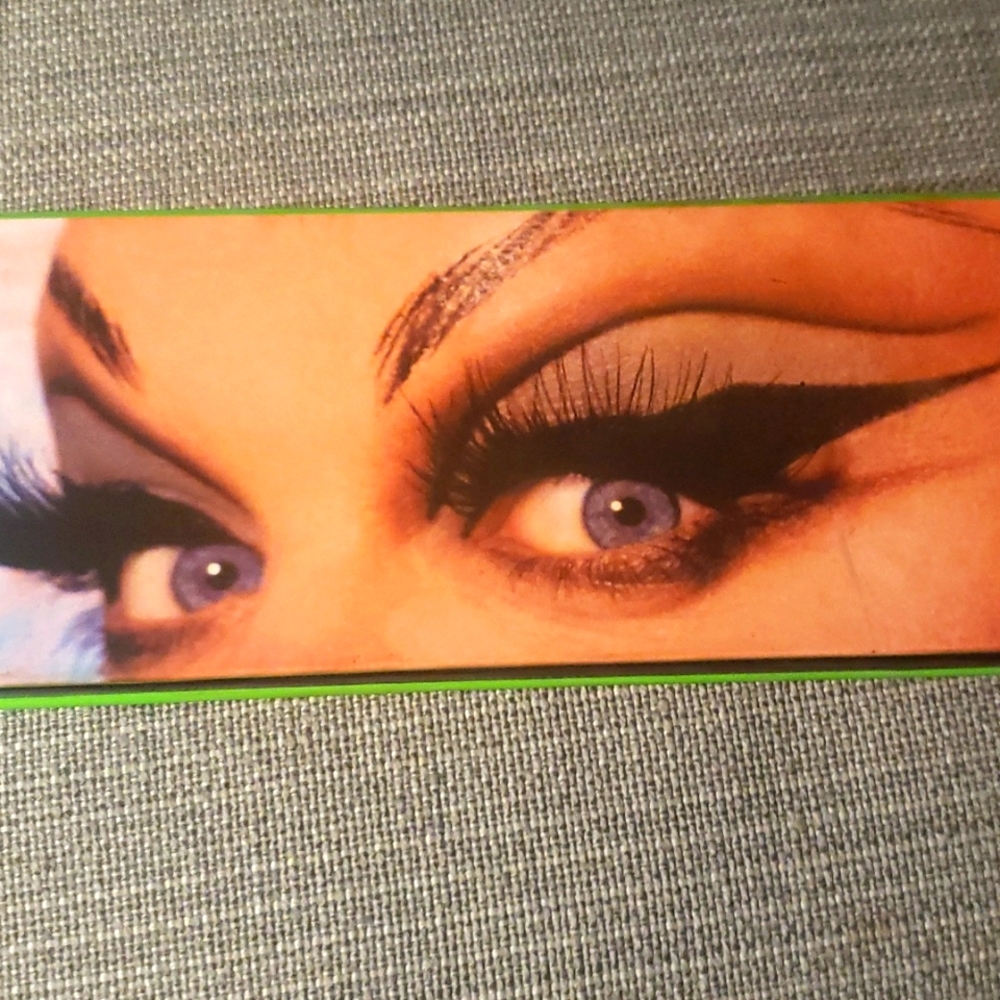 Slightly used Kat Von D Eyeshadow Palette